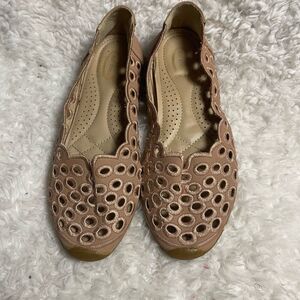 KM Shoes Stylish blush pink fabric perforated and embroidery slip on flats SZ39